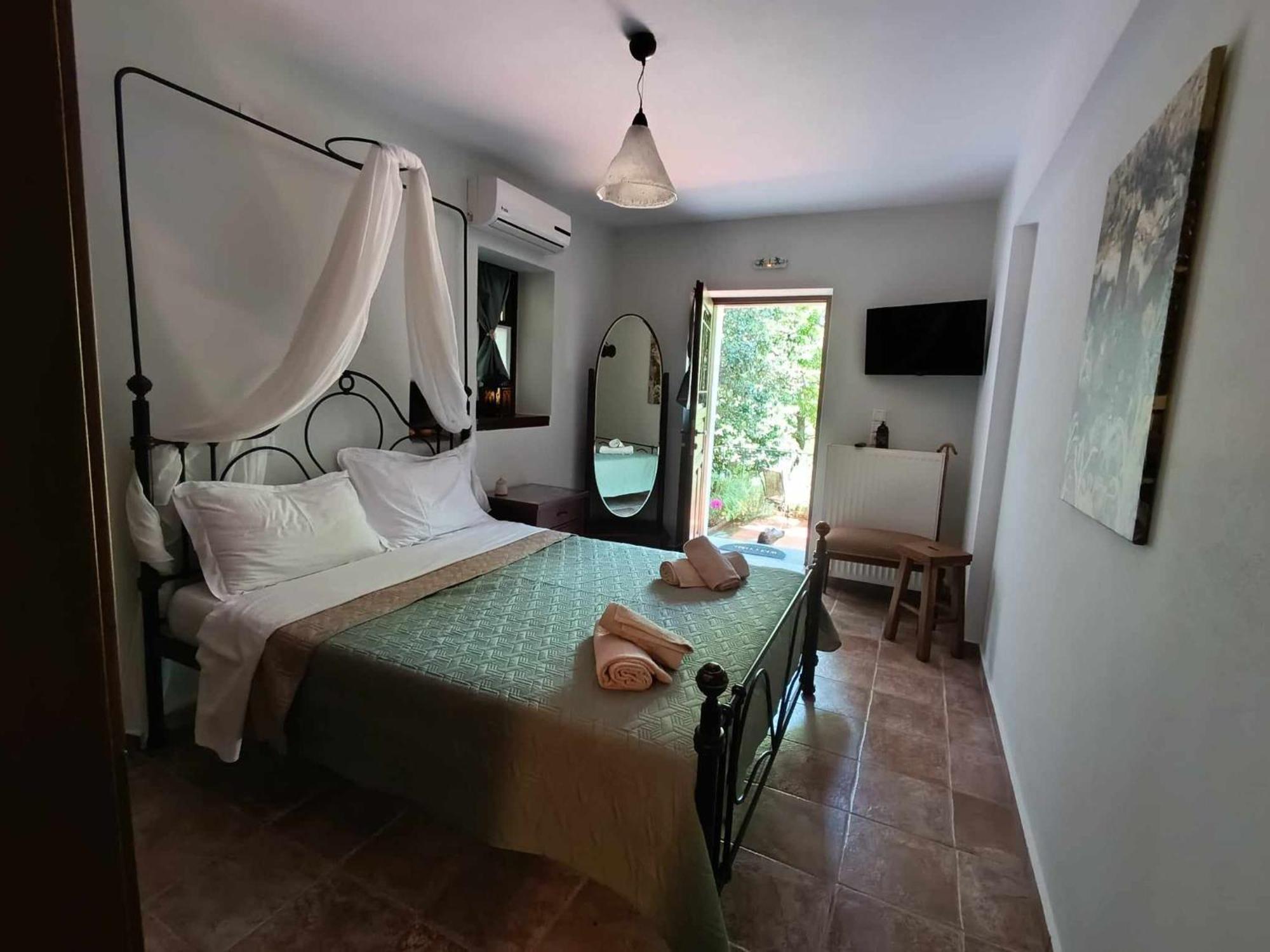 Μountain Whispers Apartment Mouresi Exterior photo