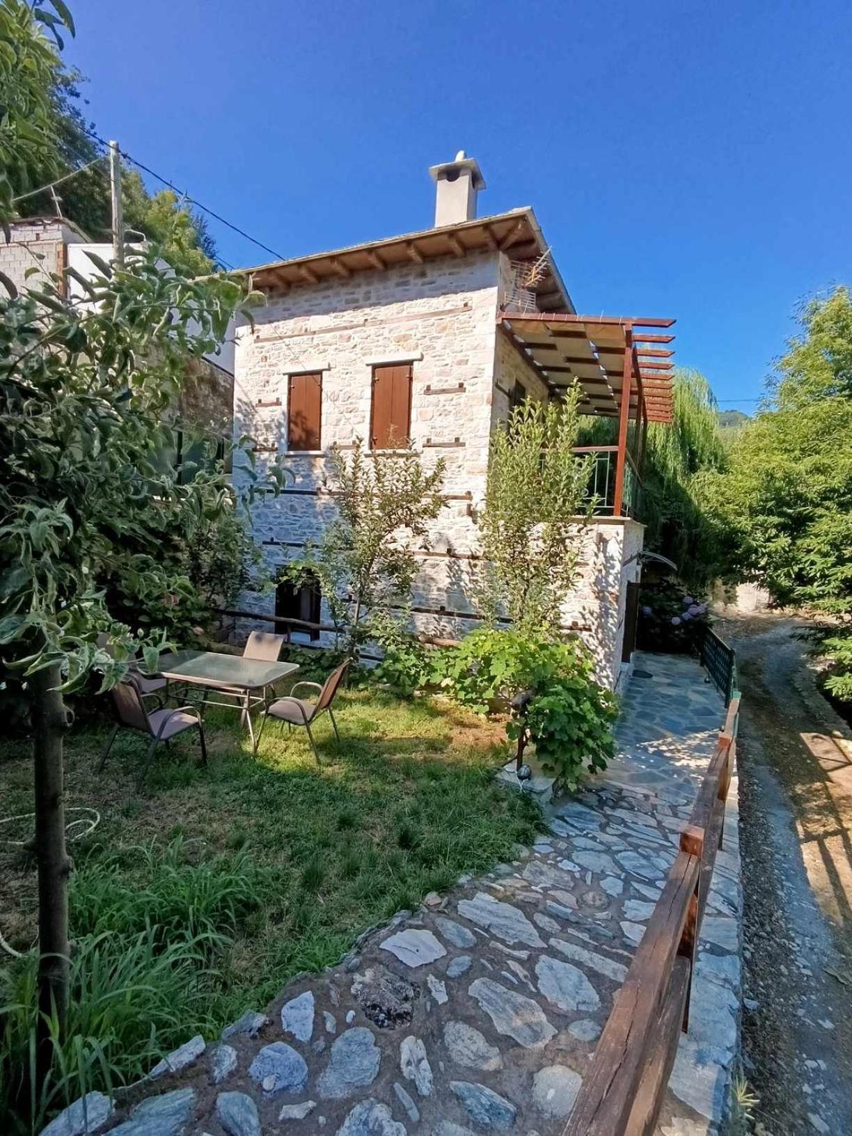 Μountain Whispers Apartment Mouresi Exterior photo